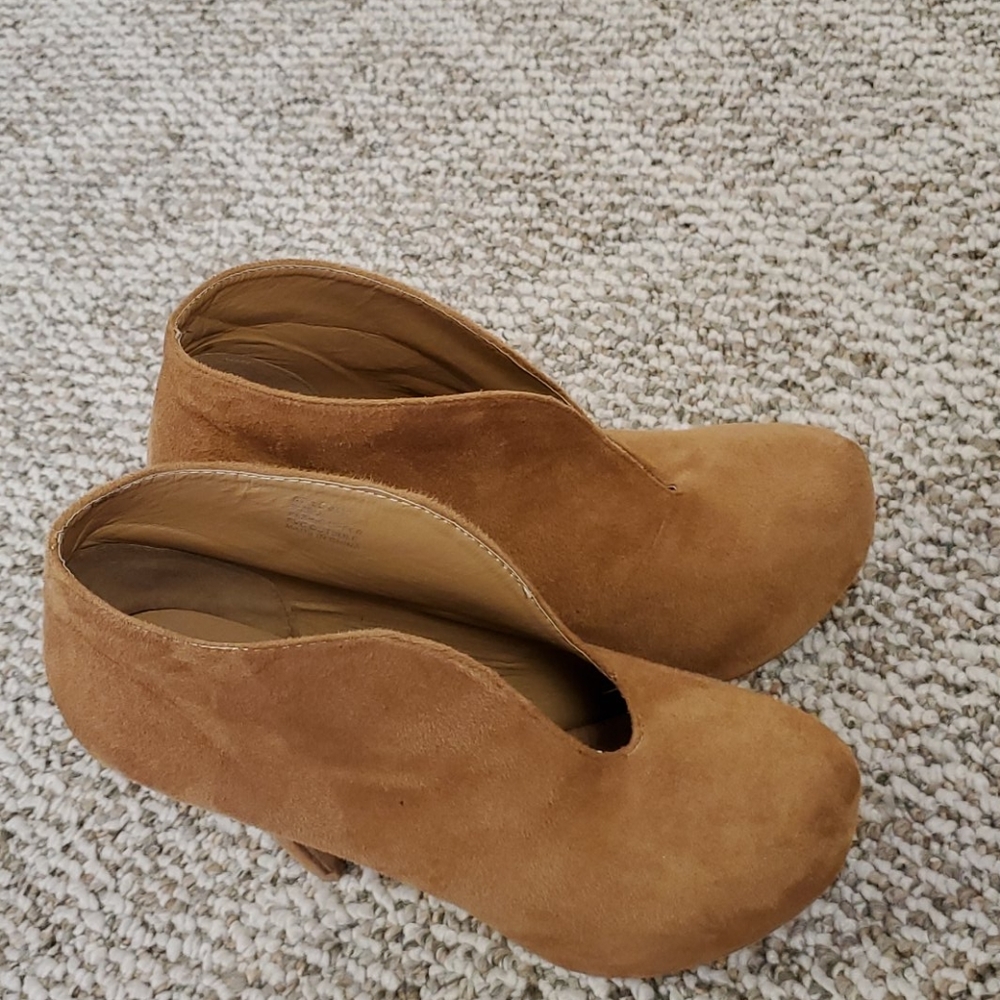 High heel booties